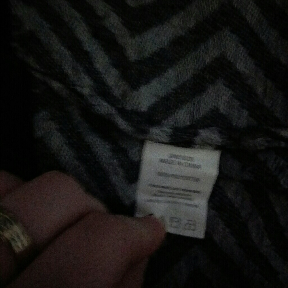 2 Spring Infinity Scarves - Picture 5 of 5